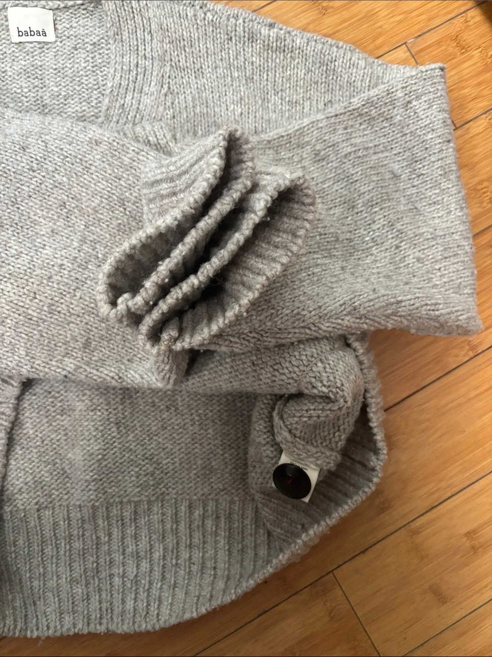 Babaa Neutral Gray Chunky V-Neck Button Front Cardigan